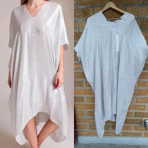 Marie France Van Damme
White Bright Boubou dress